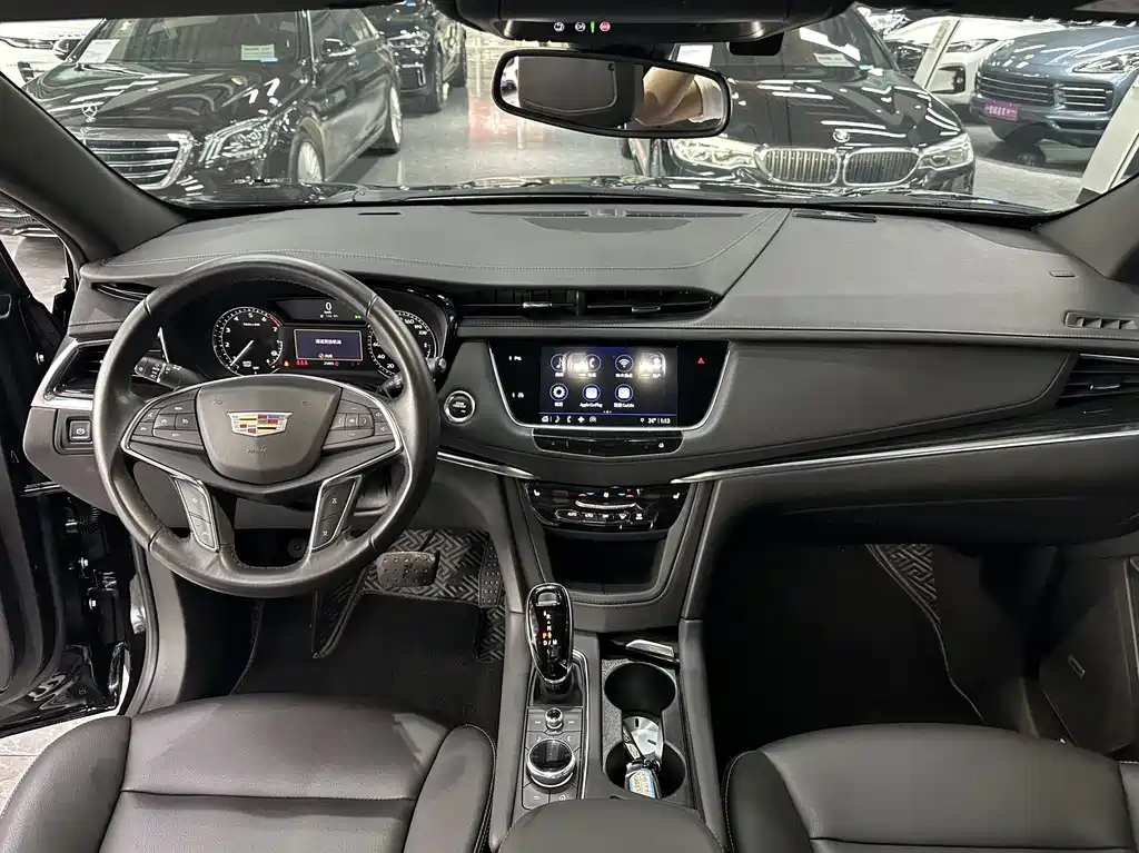 CADILLAC XT5 2022