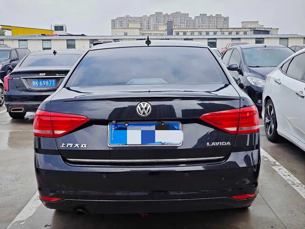 VOLKSWAGEN LAVIDA 2017