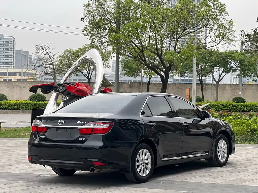 TOYOTA CAMRY 2017
