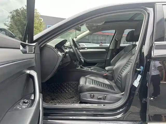 VOLKSWAGEN MAGOTAN 2017
