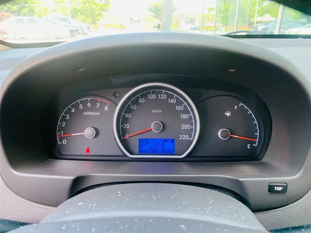 HYUNDAI CELESTA 2009