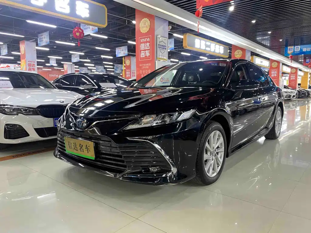 TOYOTA CAMRY 2021