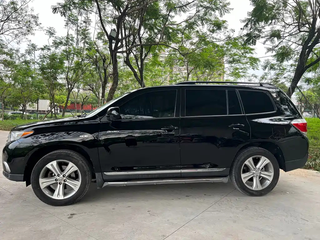TOYOTA HIGHLANDER 2012