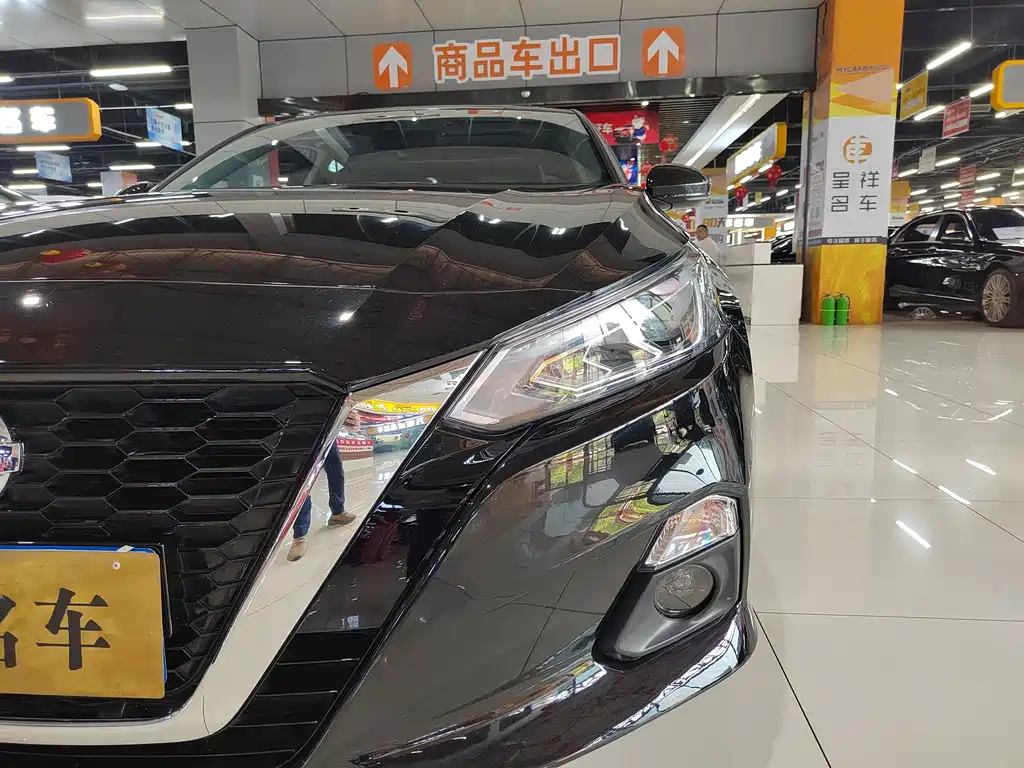 NISSAN TEANA 2022