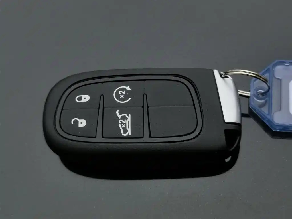JEEP CHEROKEE 2020