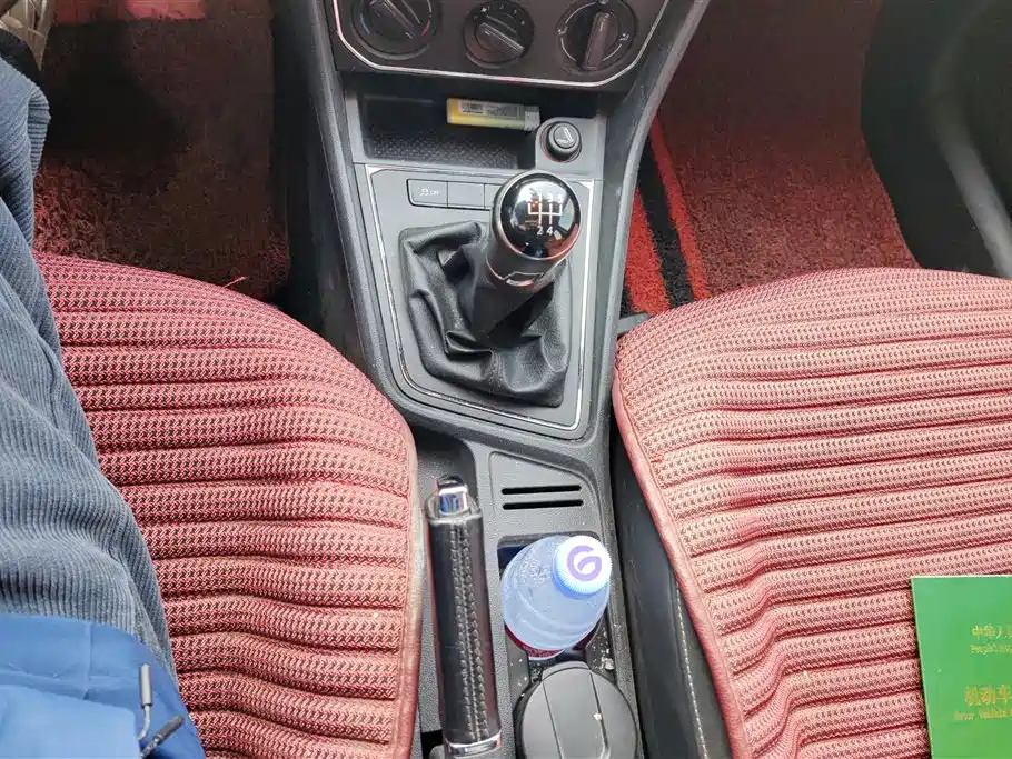 VOLKSWAGEN LAVIDA 2016