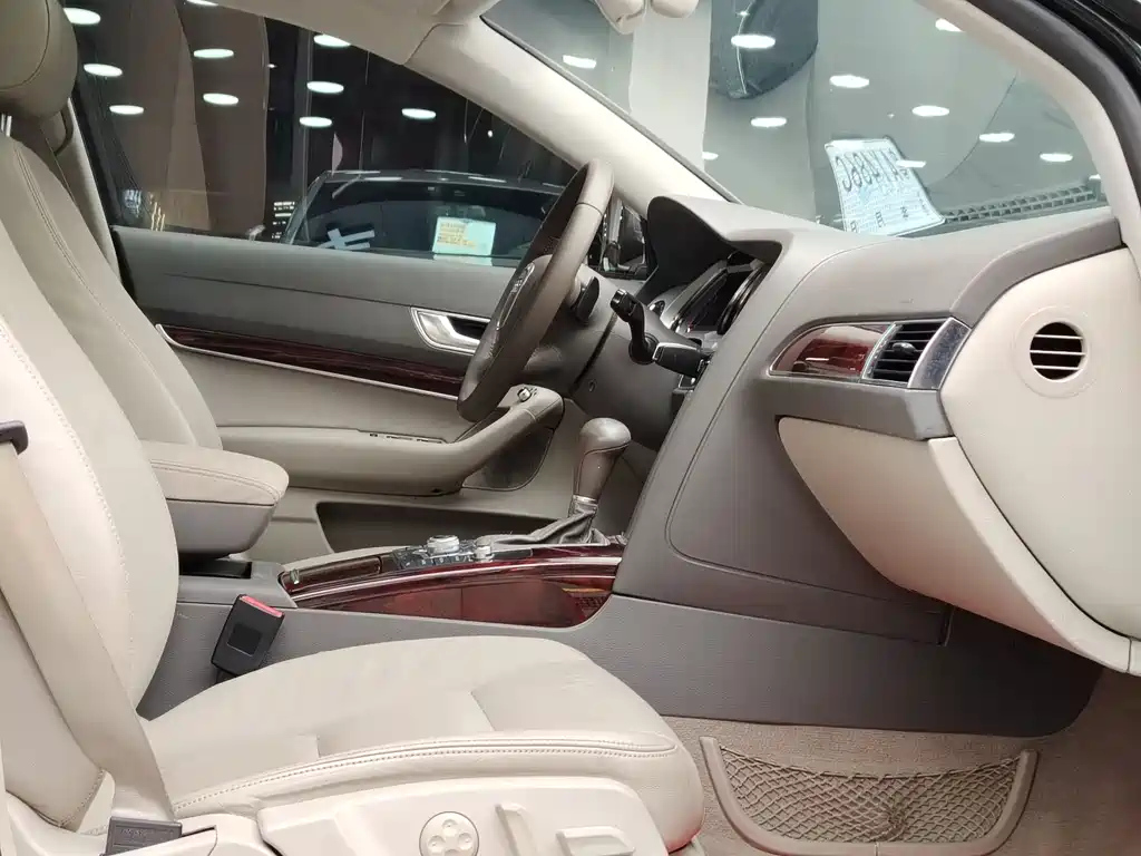AUDI A6L 2010