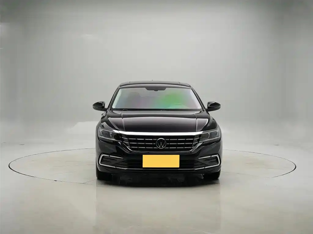VOLKSWAGEN PASSAT 2021