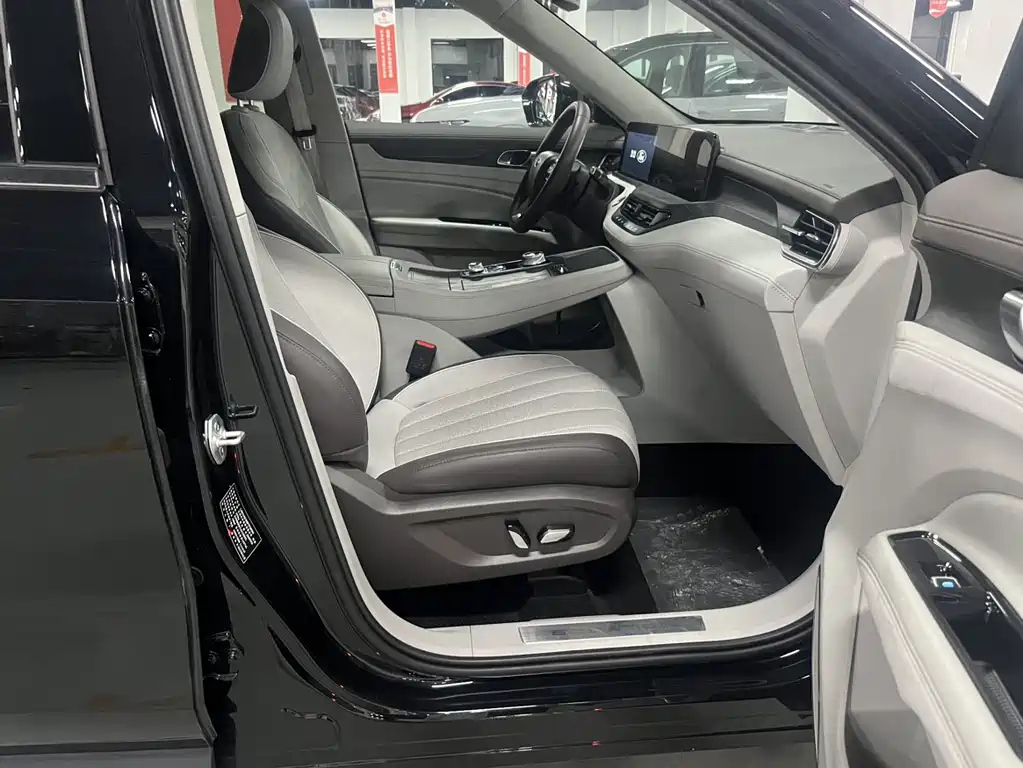 FORD EQUATOR 2023