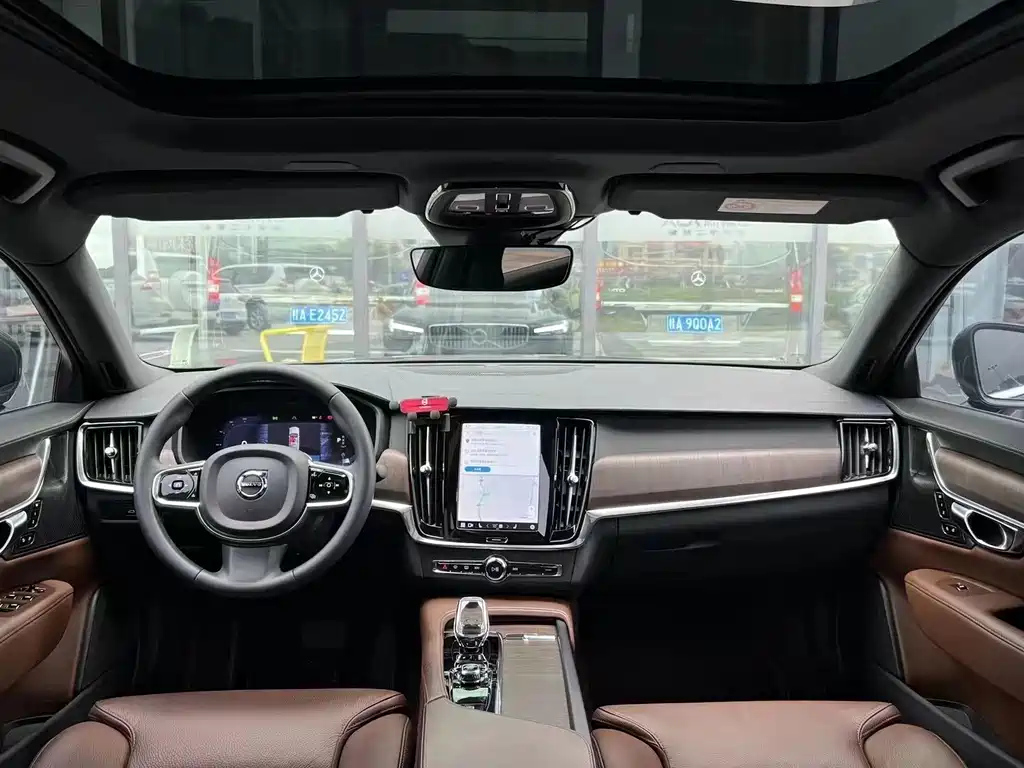 VOLVO S90 2021