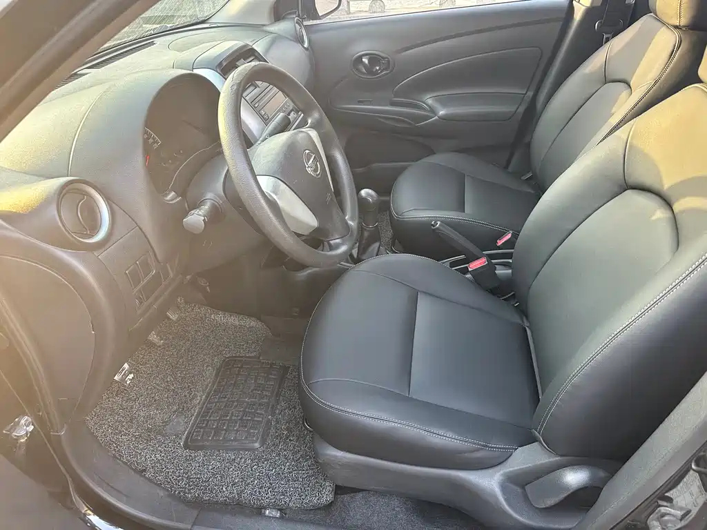 NISSAN SUNNY 2016