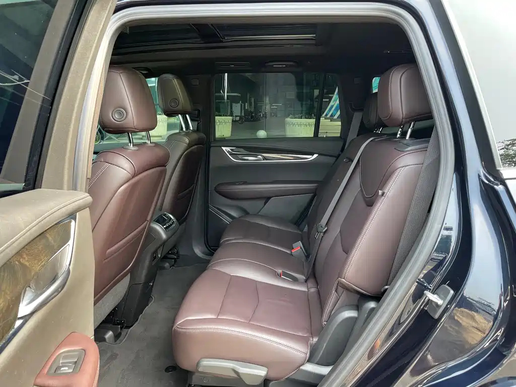CADILLAC XT6 2021