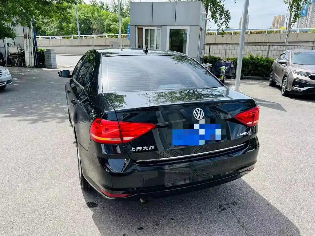 VOLKSWAGEN LAVIDA 2018