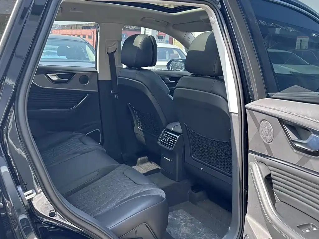 HONGQI HS5 2023