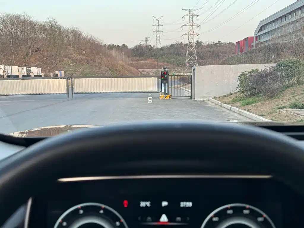 HONGQI HS5 2023