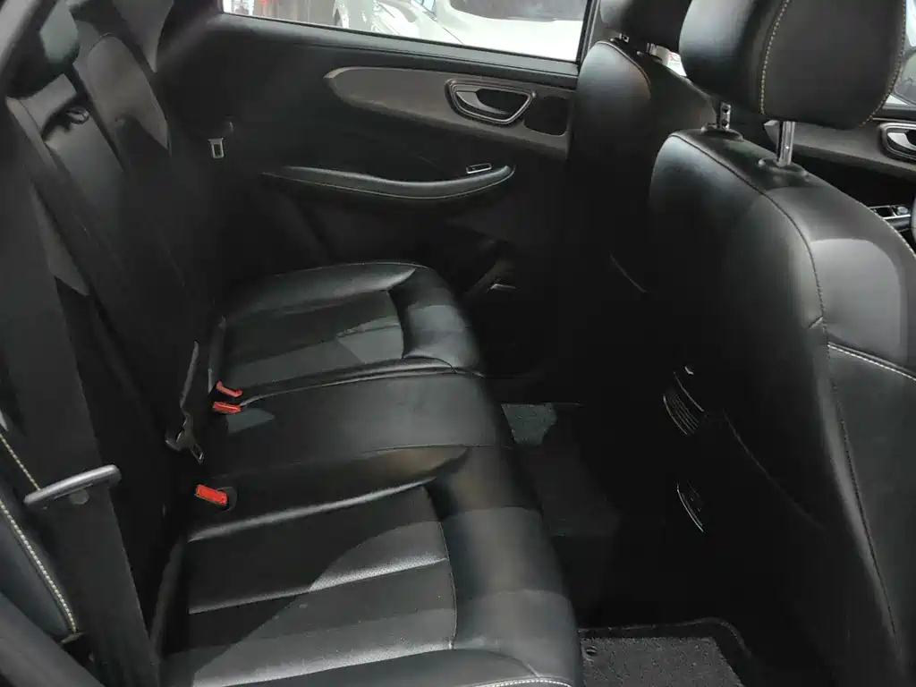 ROEWE RX5 2021