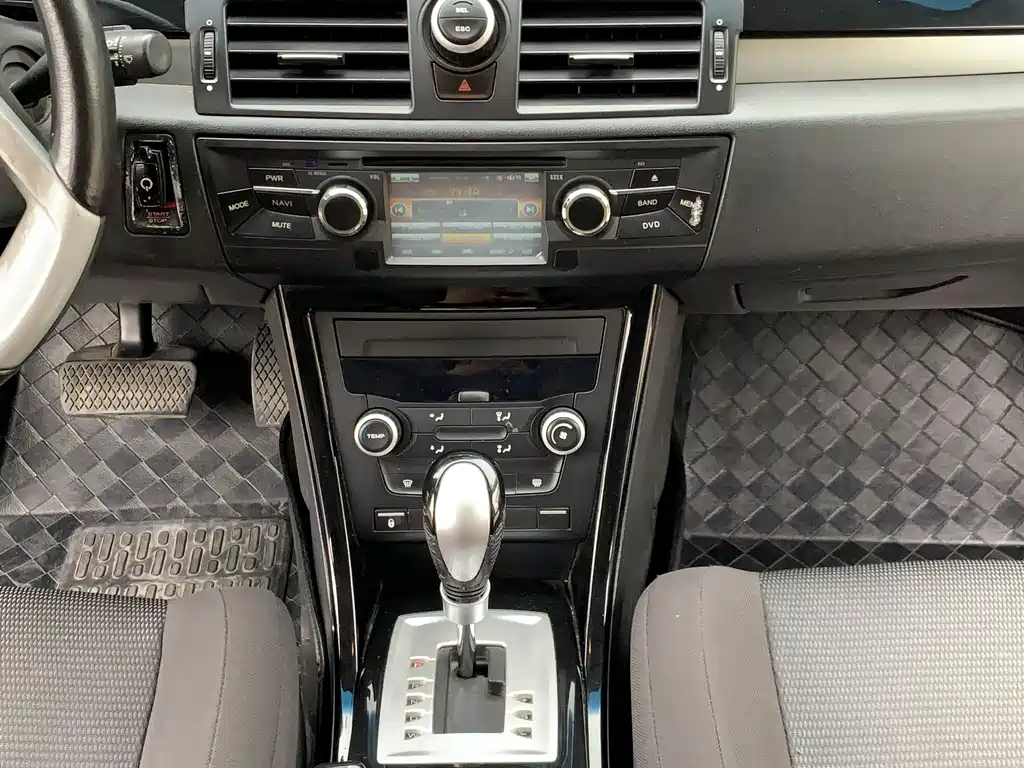 MG MG6 2011