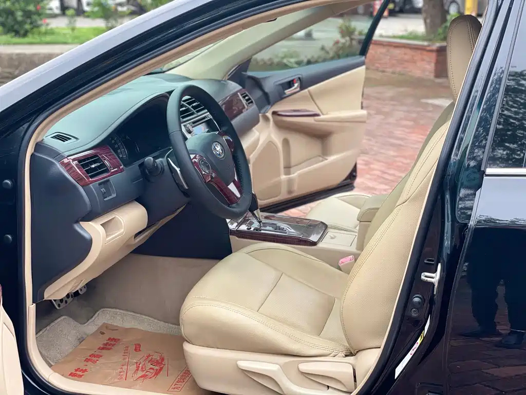 TOYOTA CAMRY 2012