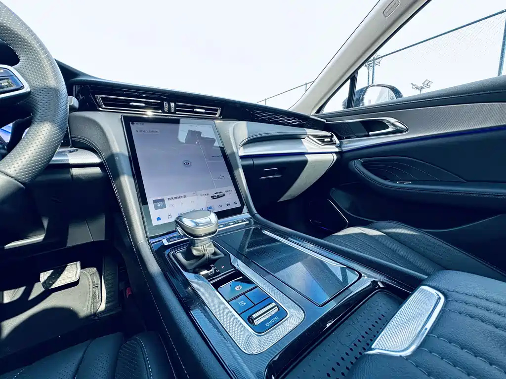 HONGQI H5 2024
