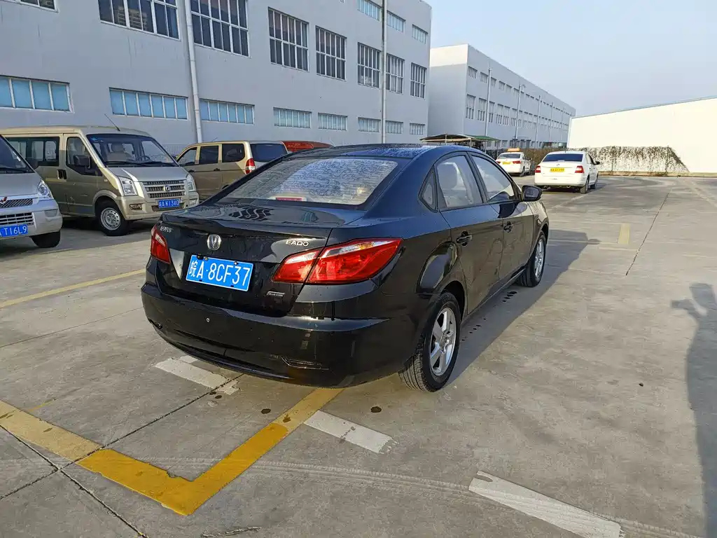 CHANGAN EADO 2014