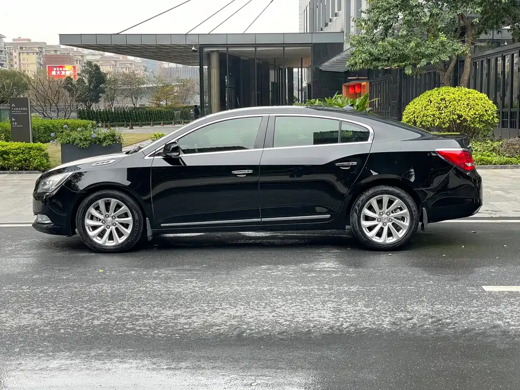 BUICK LACROSSE 2015