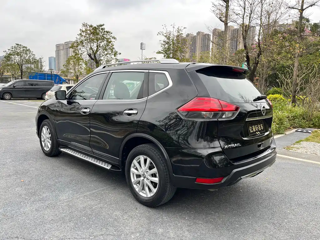 NISSAN X-TRAIL 2019
