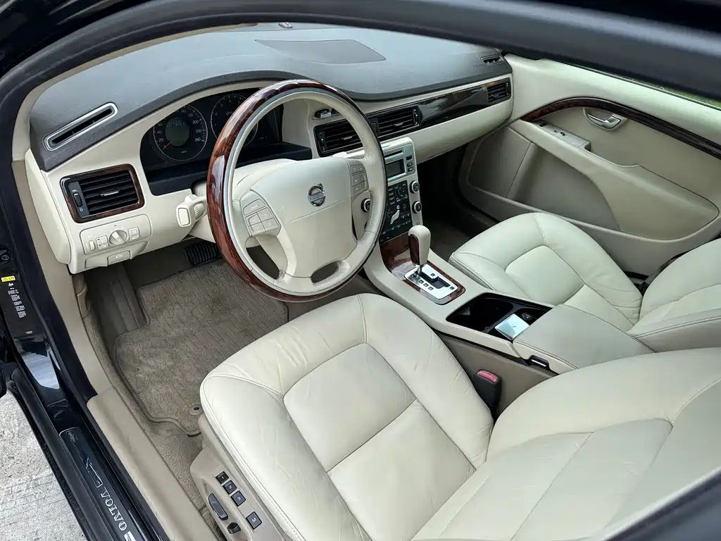 VOLVO S80L 2009