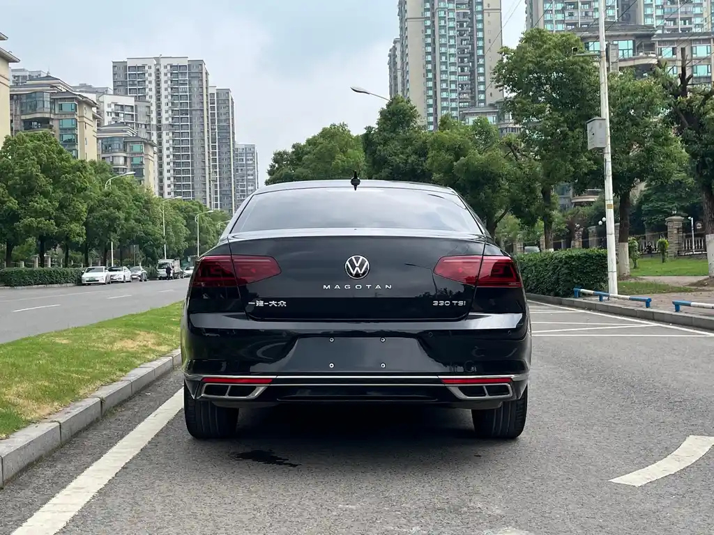 VOLKSWAGEN MAGOTAN 2023
