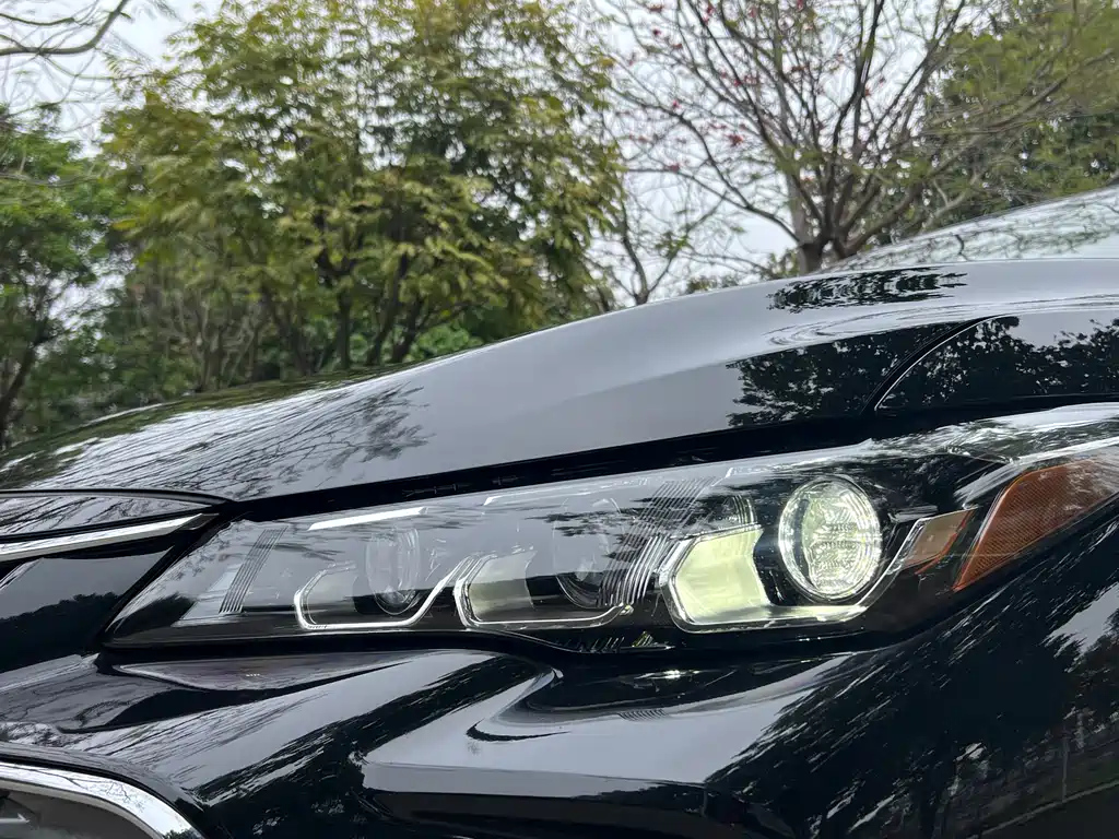 TOYOTA AVALON 2020