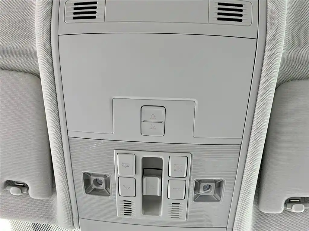 VOLKSWAGEN TAYRON 2024