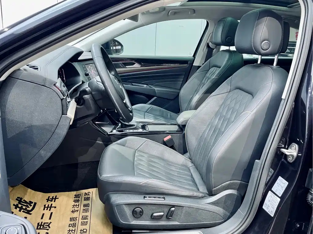 VOLKSWAGEN PASSAT 2020