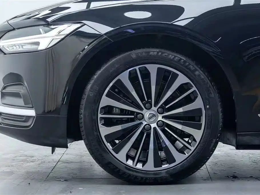 VOLVO S90 2022