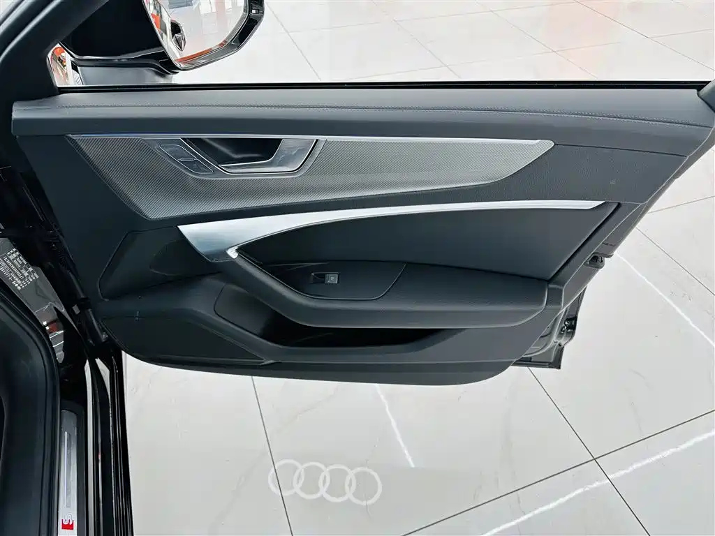 AUDI A6L 2023