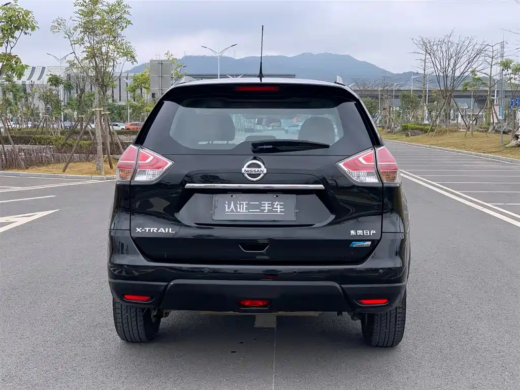 NISSAN X-TRAIL 2017