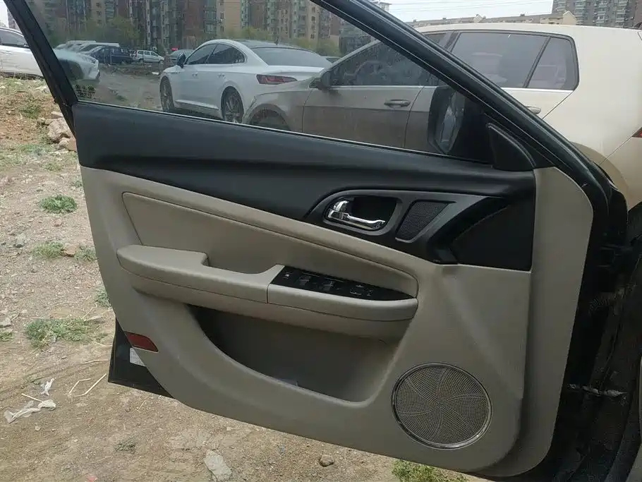 BESTURN B50 2015