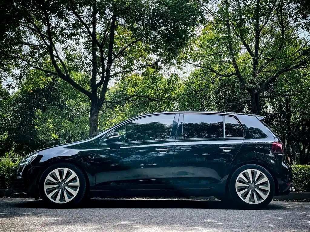 VOLKSWAGEN GOLF 2011