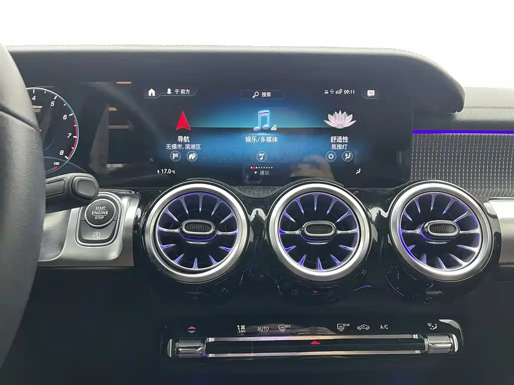 MERCEDES BENZ GLB 2021