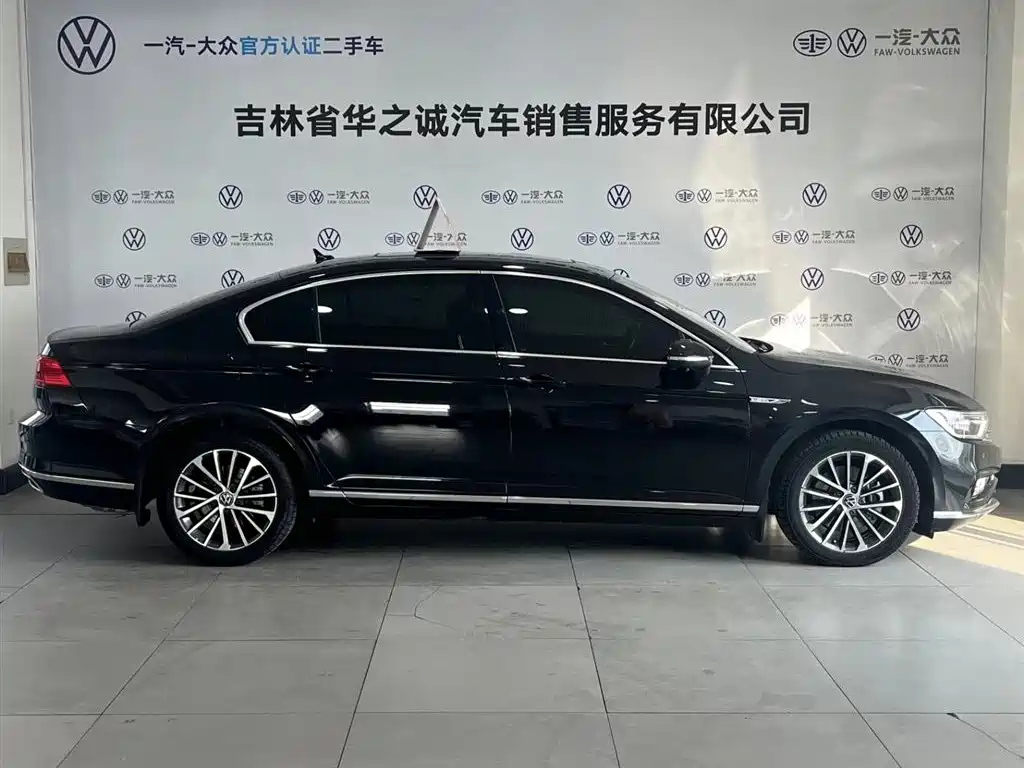 VOLKSWAGEN MAGOTAN 2021