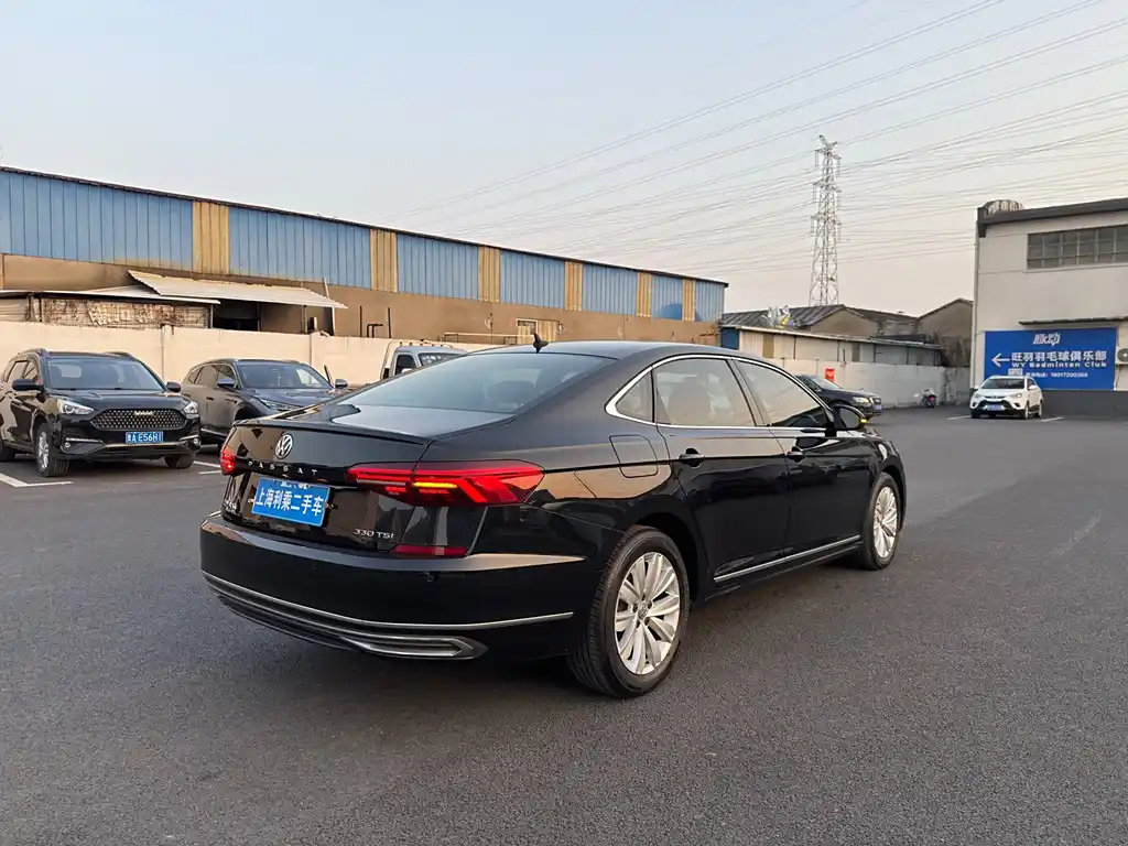 VOLKSWAGEN PASSAT 2020
