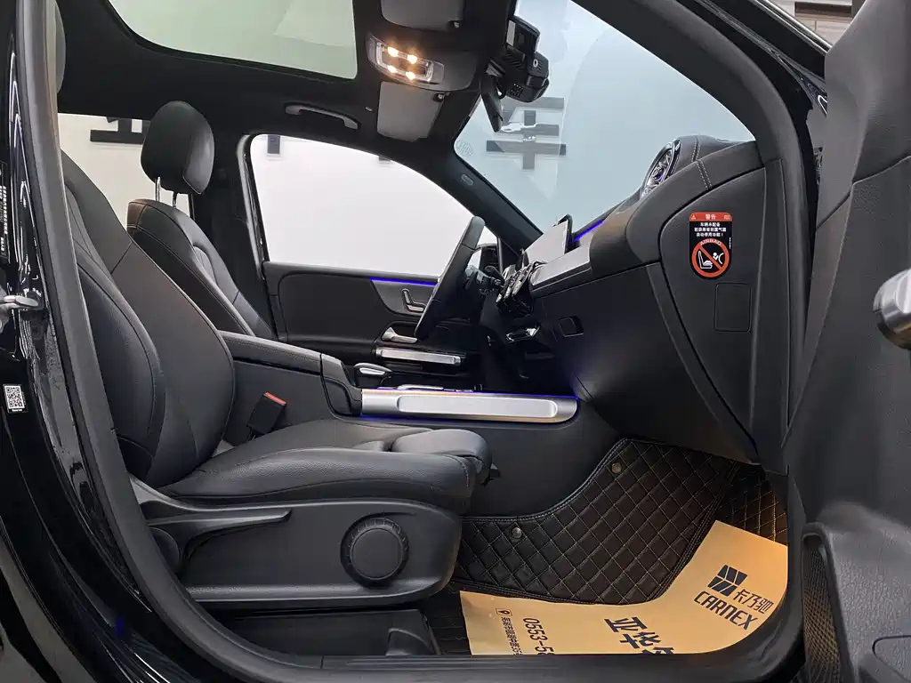 MERCEDES BENZ GLB 2021