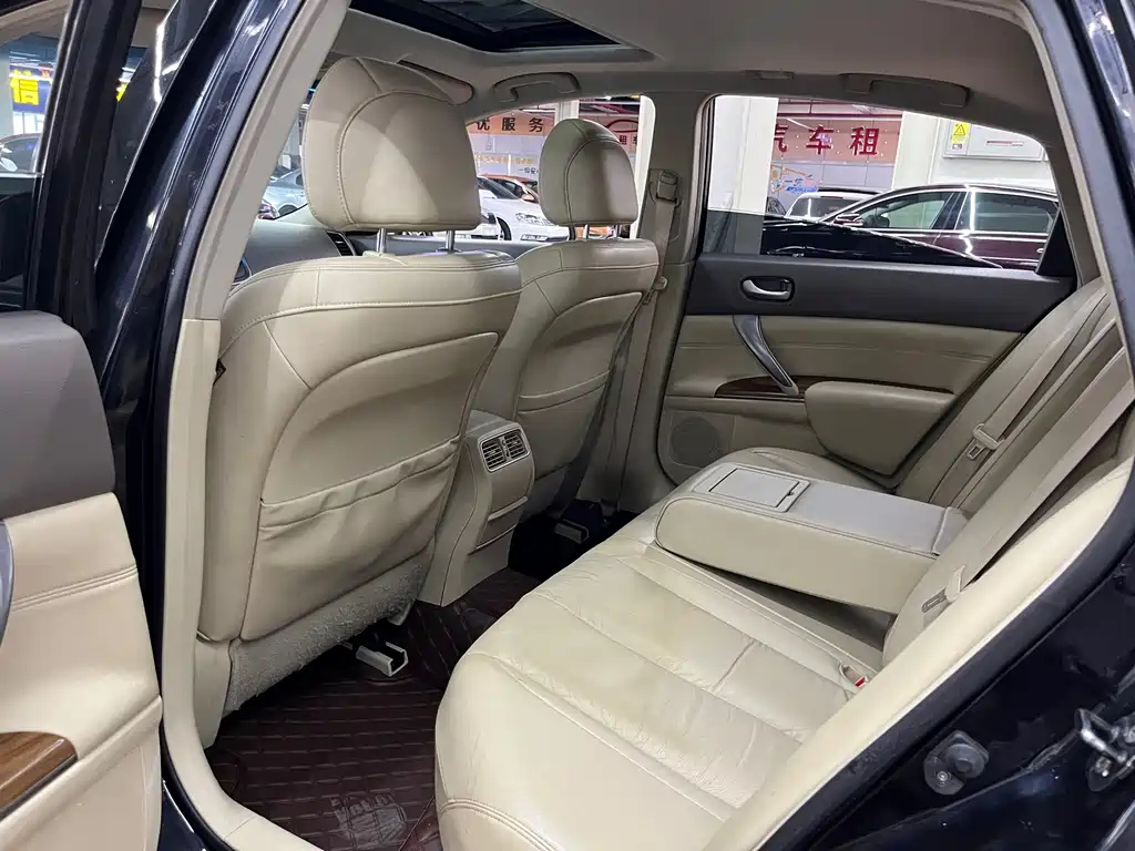 NISSAN TEANA 2012