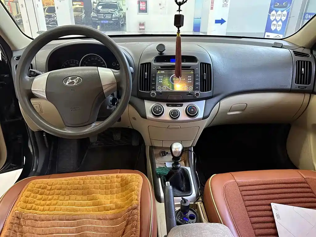 HYUNDAI CELESTA 2010