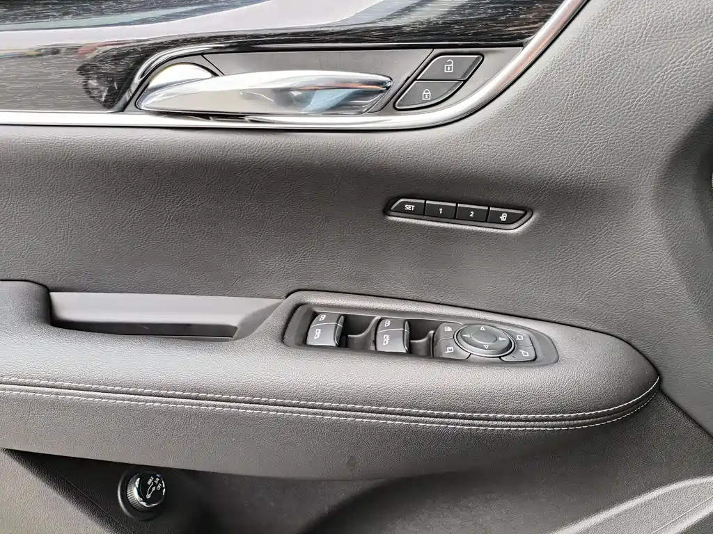 CADILLAC XT5 2020