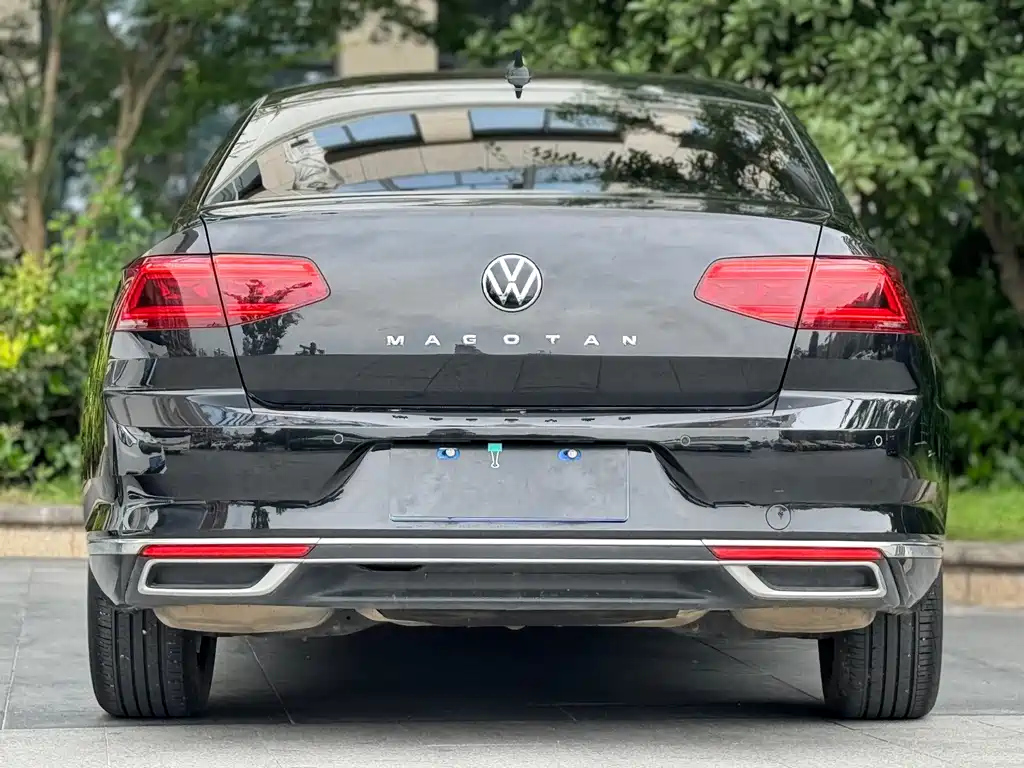 VOLKSWAGEN MAGOTAN 2021