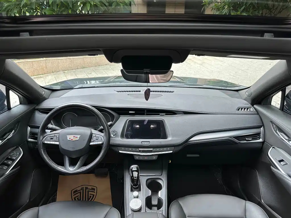 CADILLAC XT4 2020
