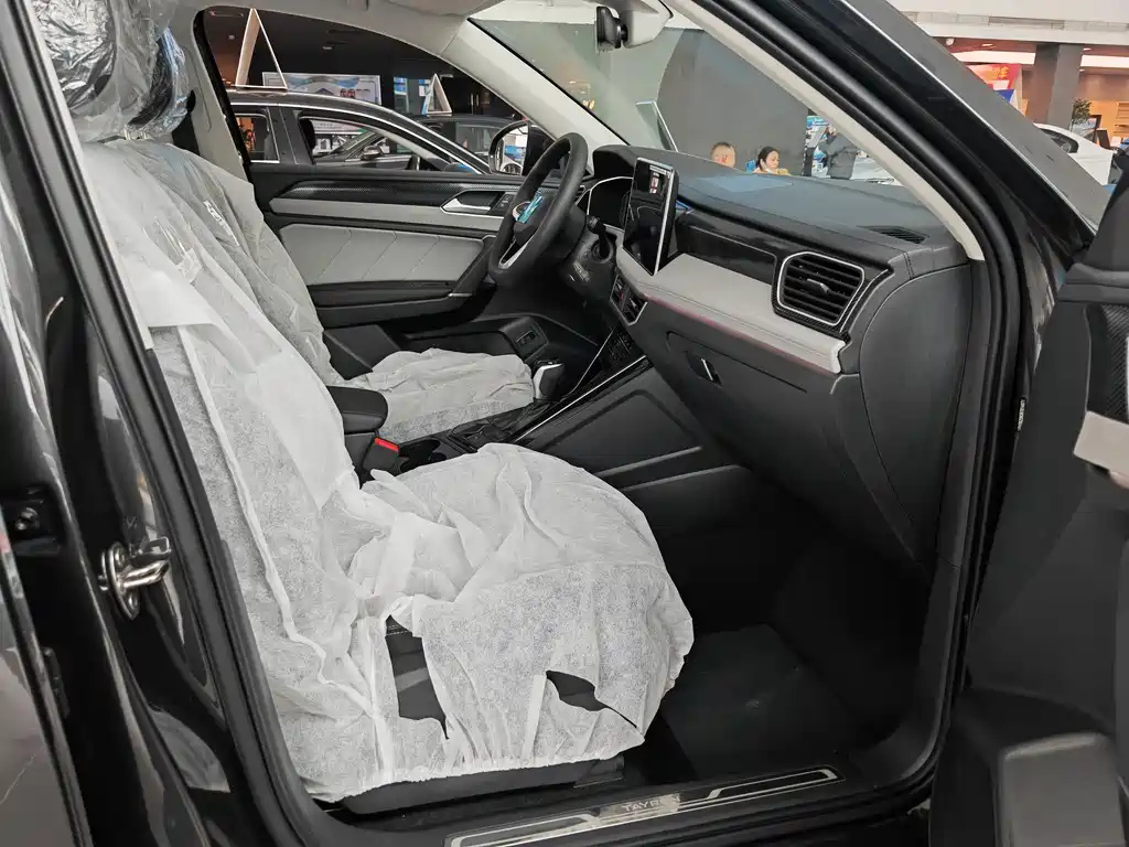 VOLKSWAGEN TAYRON 2024