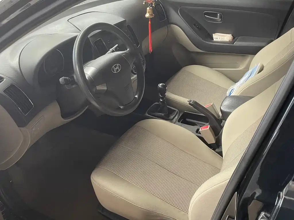 HYUNDAI CELESTA 2011