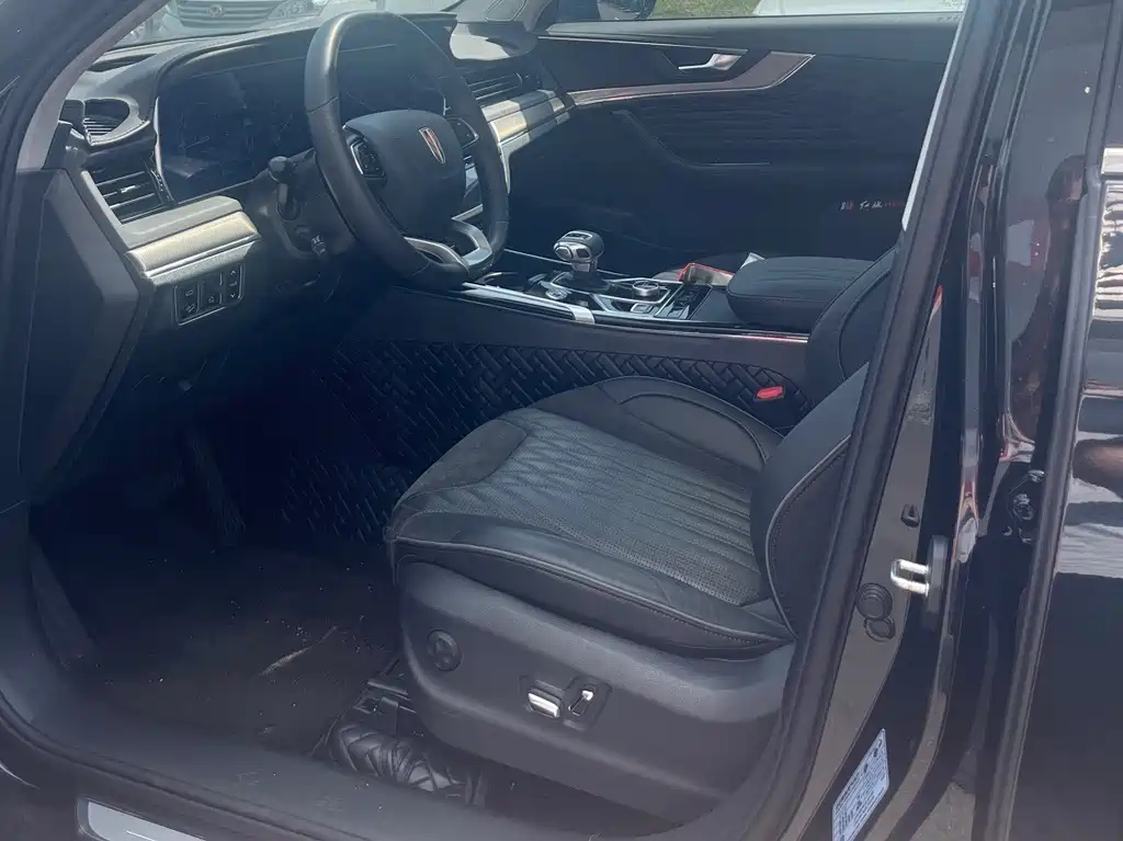 HONGQI HS5 2023