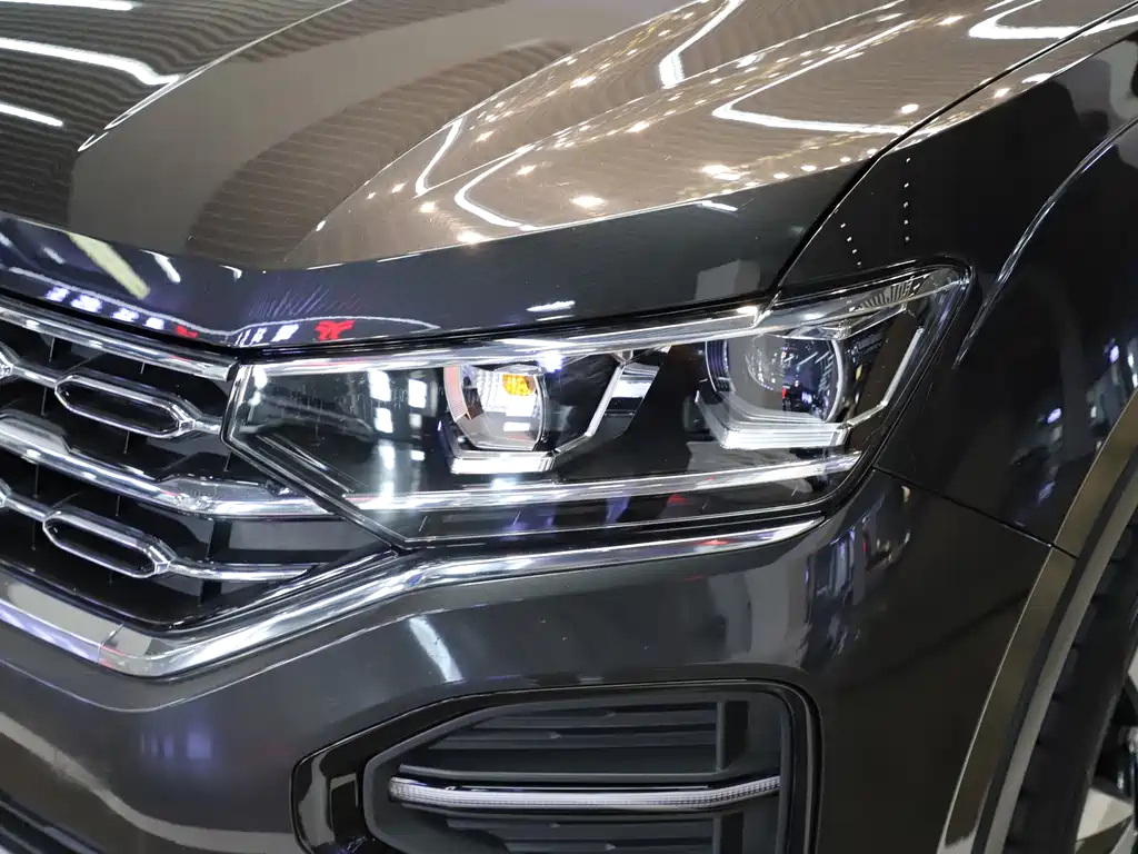 VOLKSWAGEN TAYRON 2020