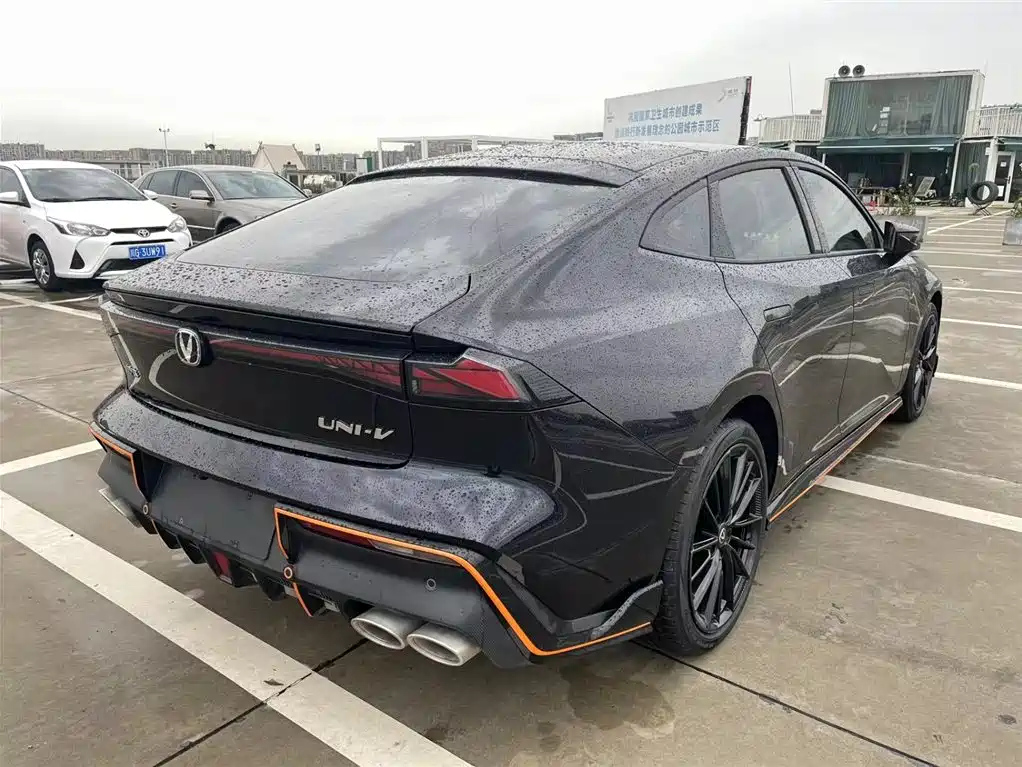CHANGAN UNI-V 2023